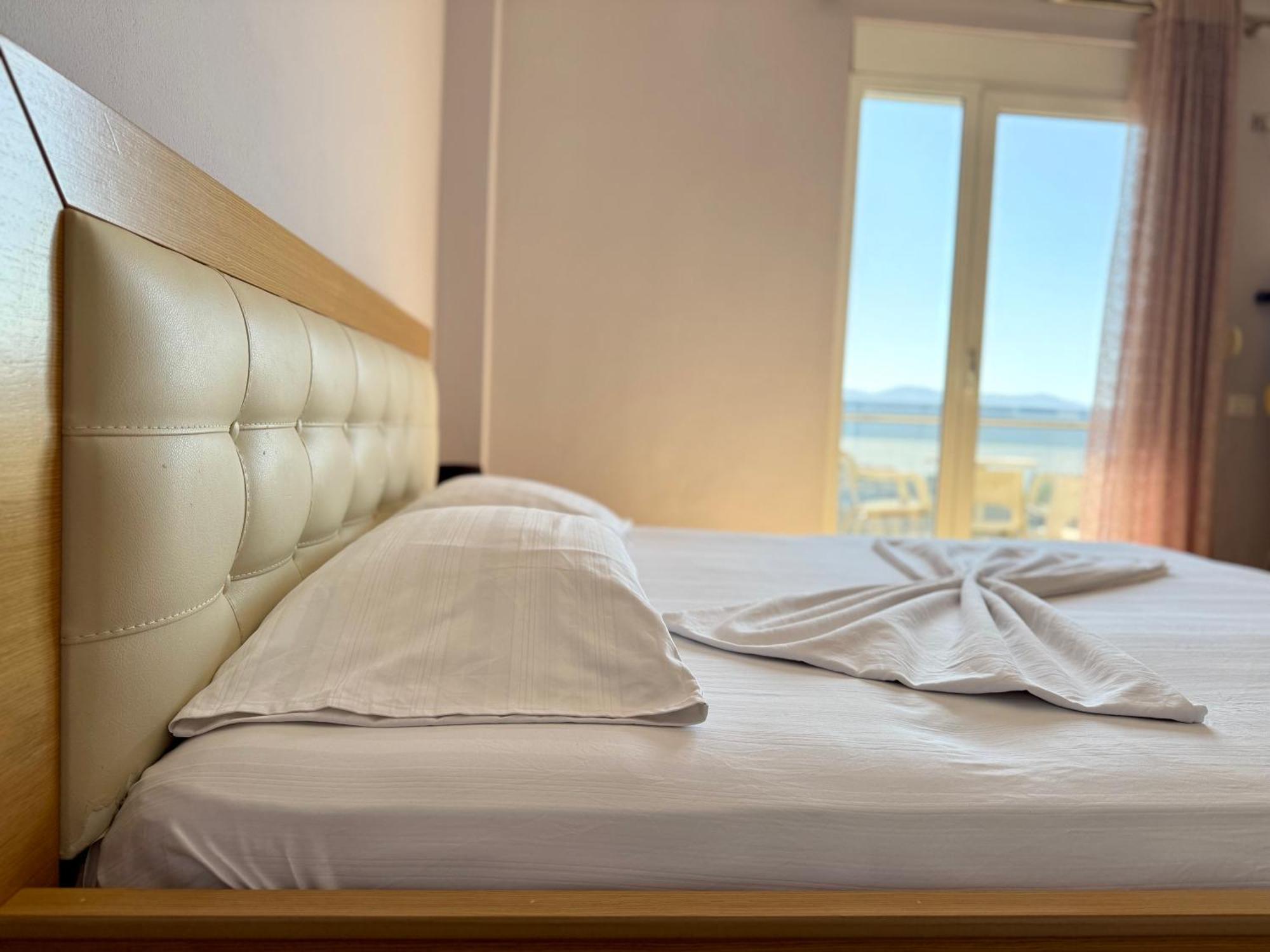 Spectacular Seaview Apartment Vlorë Eksteriør bilde