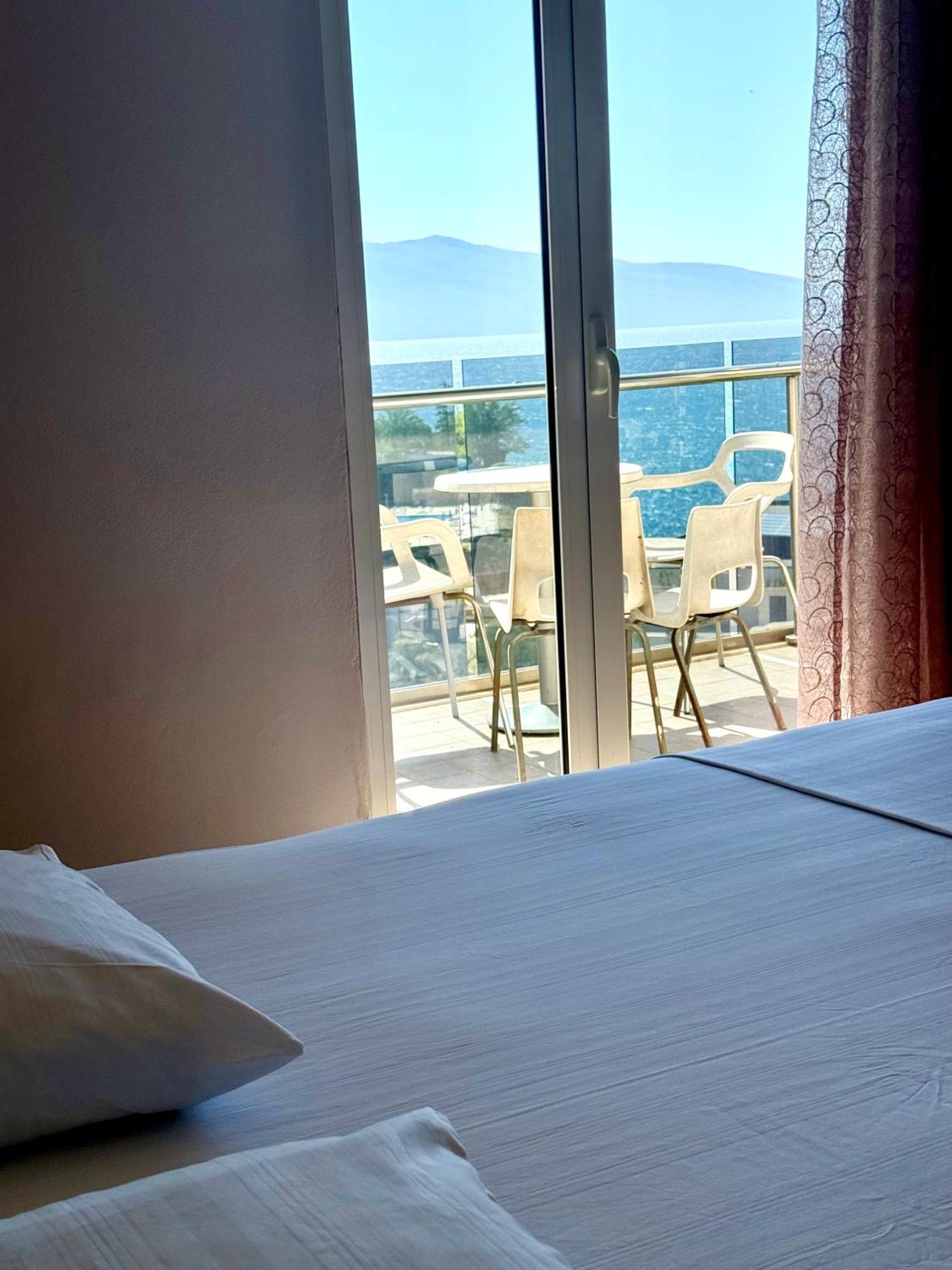 Spectacular Seaview Apartment Vlorë Eksteriør bilde
